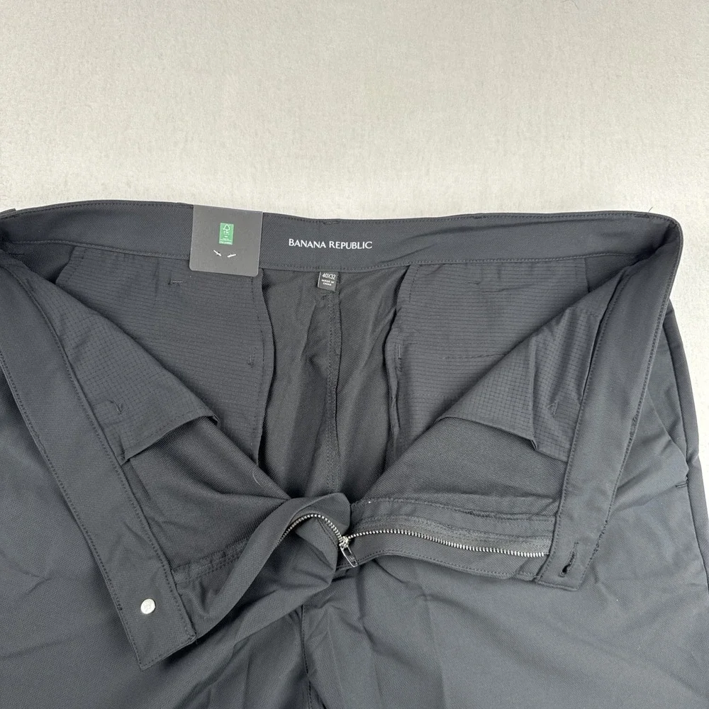New! Lot of 2 Banana Republic Lightweight Flat front Pants 40*32 Black Beige